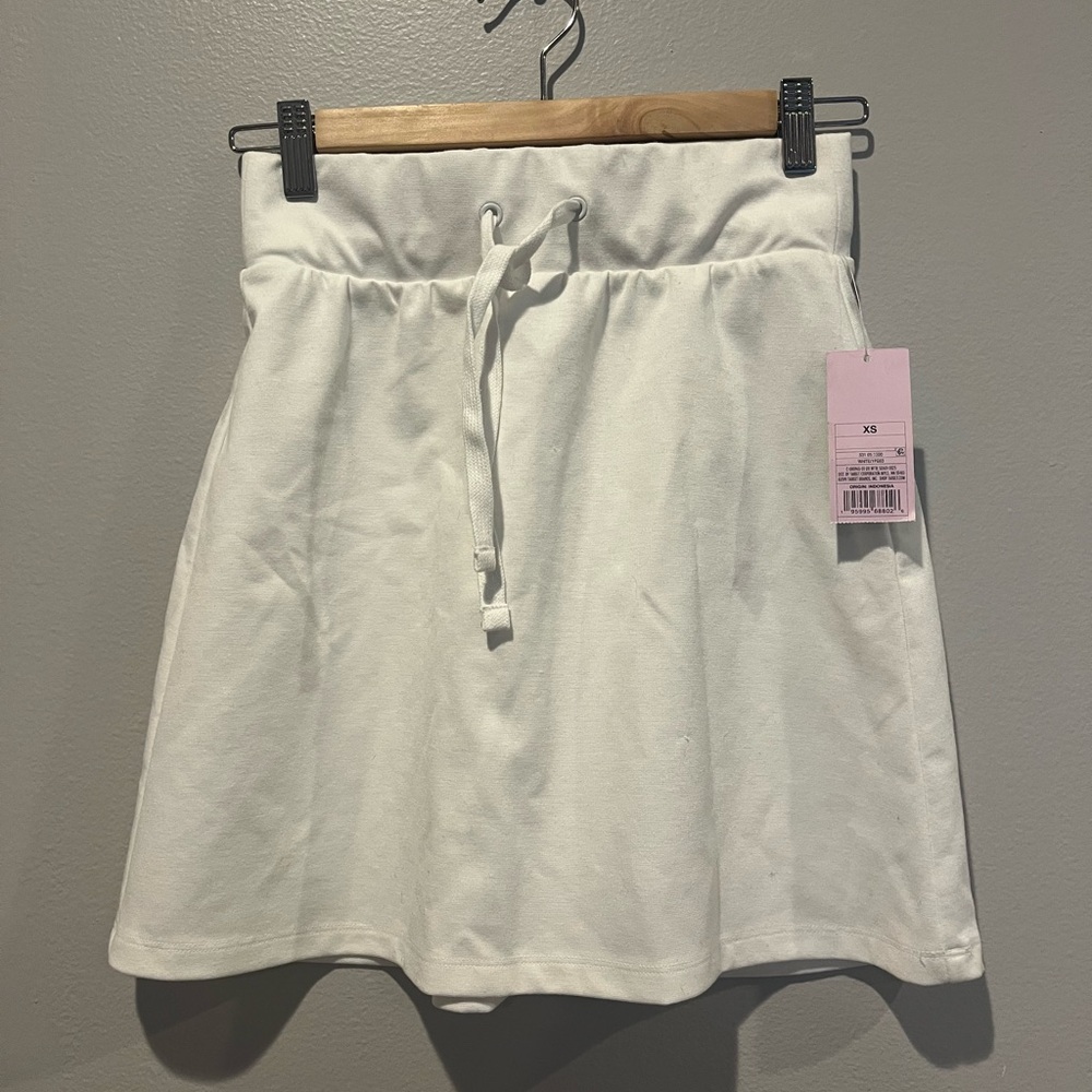 bnwt xs white mini skirt